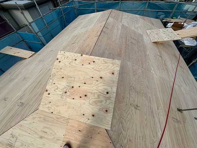 合板を張った屋根下地